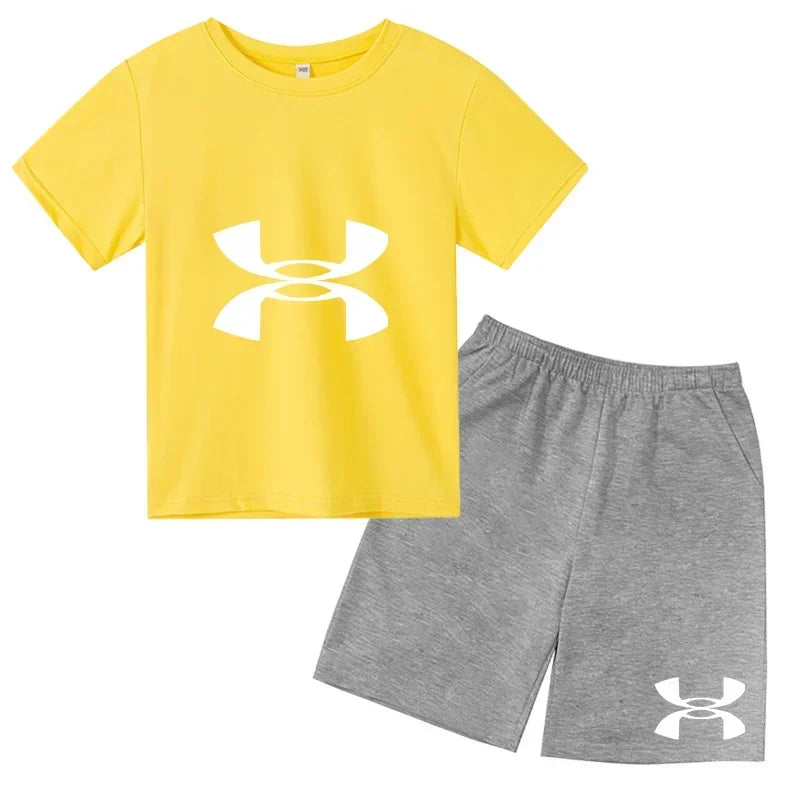 Short-Sleeved T-Shirt And Shorts with Printed Logo - Stylish SportswearChildren's 2-Piece Sportswear Set -  Ensemble for Kids