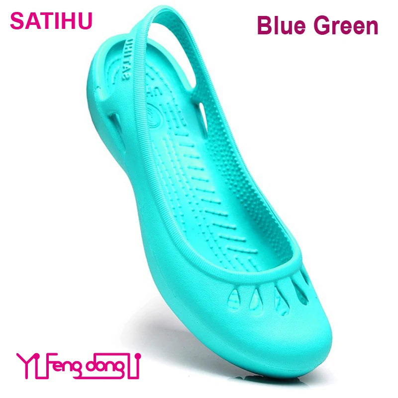 Ultra-light women's clogs:Breathable,soft,elastic,waterproof,non-slip,easy to clean,versatile and stylish.For commuting,work