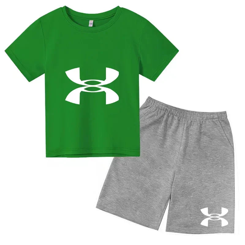 Short-Sleeved T-Shirt And Shorts with Printed Logo - Stylish SportswearChildren's 2-Piece Sportswear Set -  Ensemble for Kids