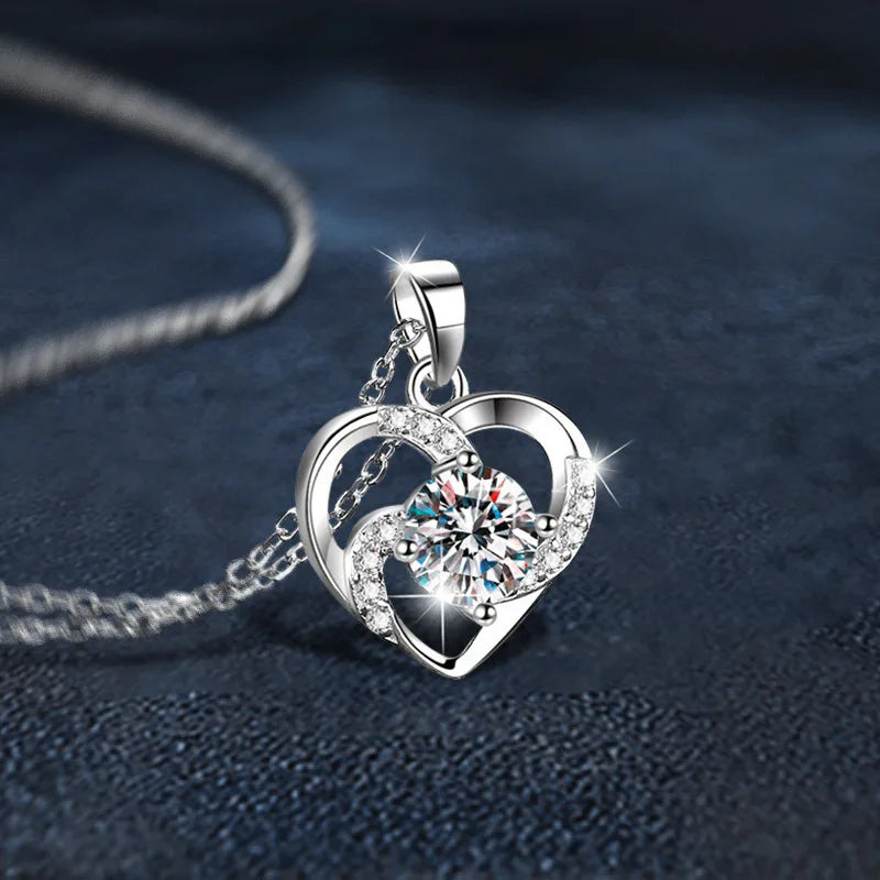 Eternal Heart Moissanite 925 Sterling Silver Pendant Necklace Women's Versatile High-End Sensation Clavicle Chain