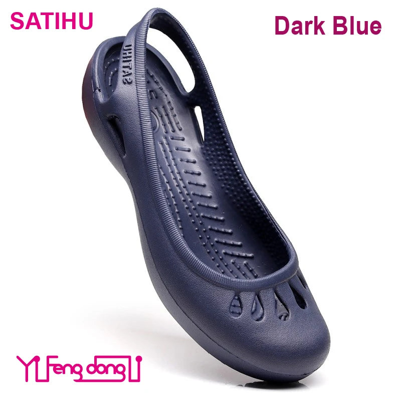 Ultra-light women's clogs:Breathable,soft,elastic,waterproof,non-slip,easy to clean,versatile and stylish.For commuting,work