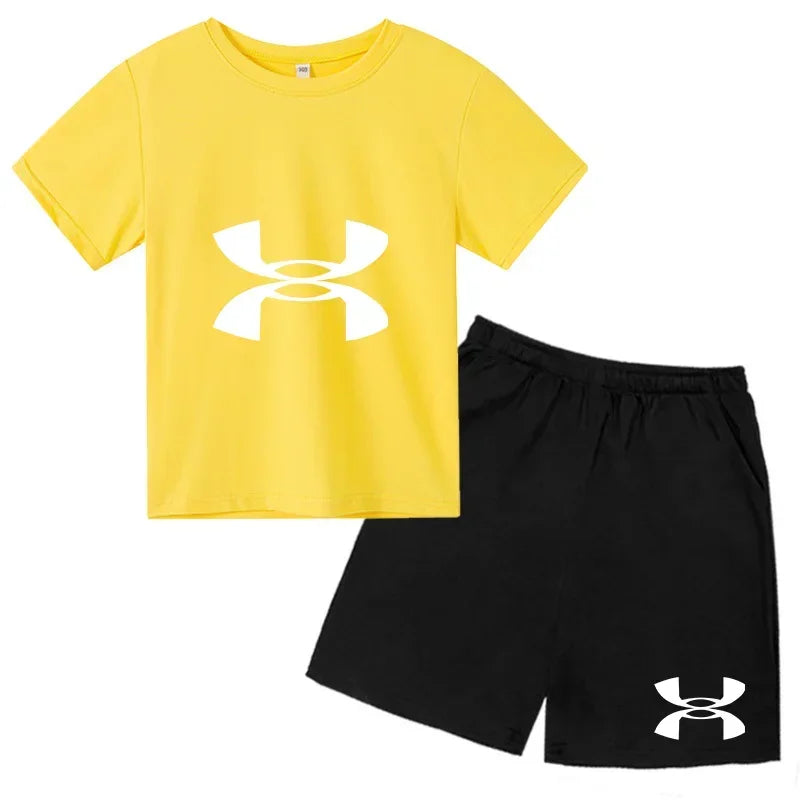 Short-Sleeved T-Shirt And Shorts with Printed Logo - Stylish SportswearChildren's 2-Piece Sportswear Set -  Ensemble for Kids