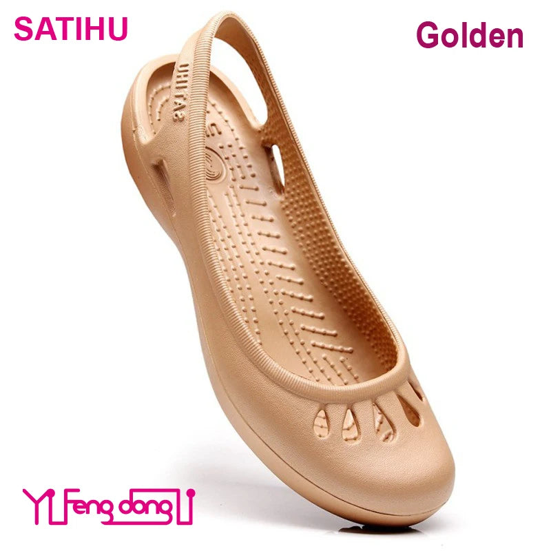 Ultra-light women's clogs:Breathable,soft,elastic,waterproof,non-slip,easy to clean,versatile and stylish.For commuting,work