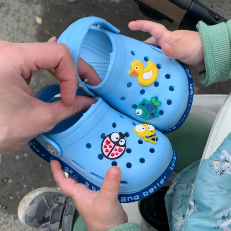 Kids Summer Cartoon Cave Hole Sandals Cute EVA Beach Sandals Non-Slip Soft Soled Quick Drying Boy Girl Shoe