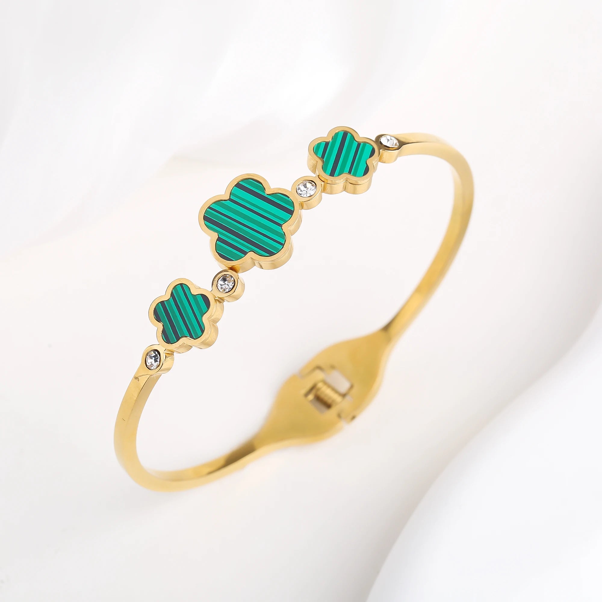 Chunky 18k Plating Stainless Steel Five Leaf Flower Open Bangle For Women Waterproof Party Wrist Jewelry 2025 Bijoux Clover