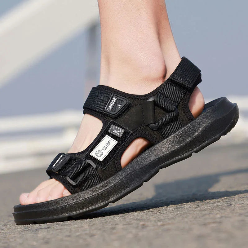 A Pair of New Summer Wear-Resistant Men's Sandals, Breathable Casual Business Beach Shoes, Thick-Soled Non-Slip Soft-Soled Shoes