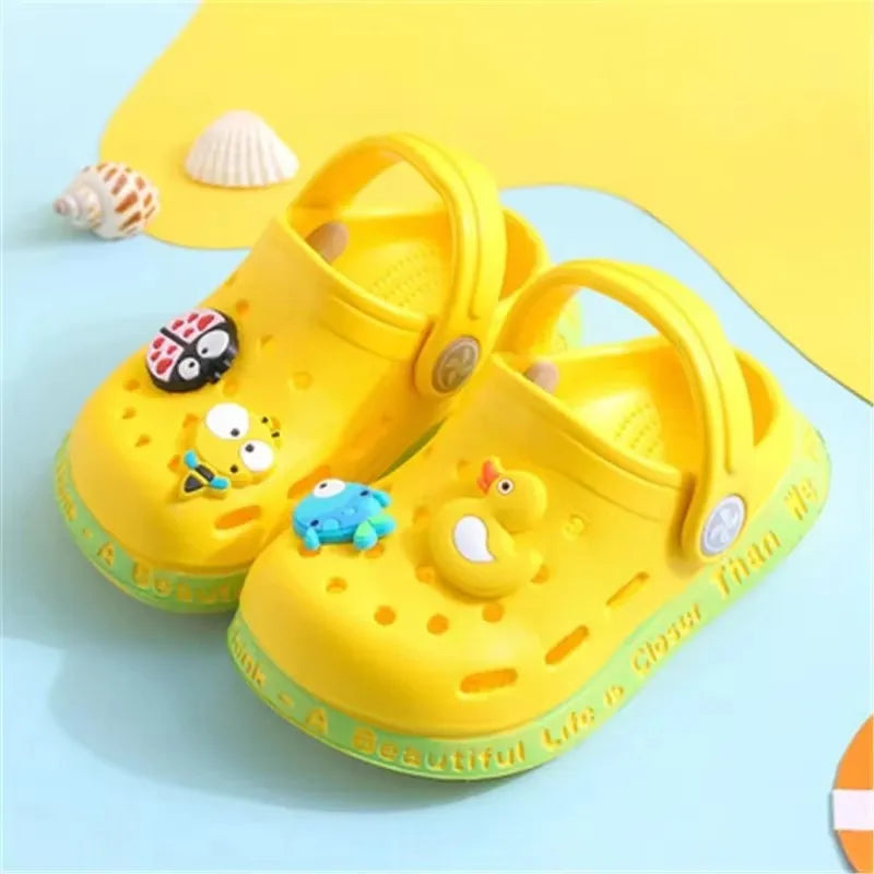 Kids Summer Cartoon Cave Hole Sandals Cute EVA Beach Sandals Non-Slip Soft Soled Quick Drying Boy Girl Shoe