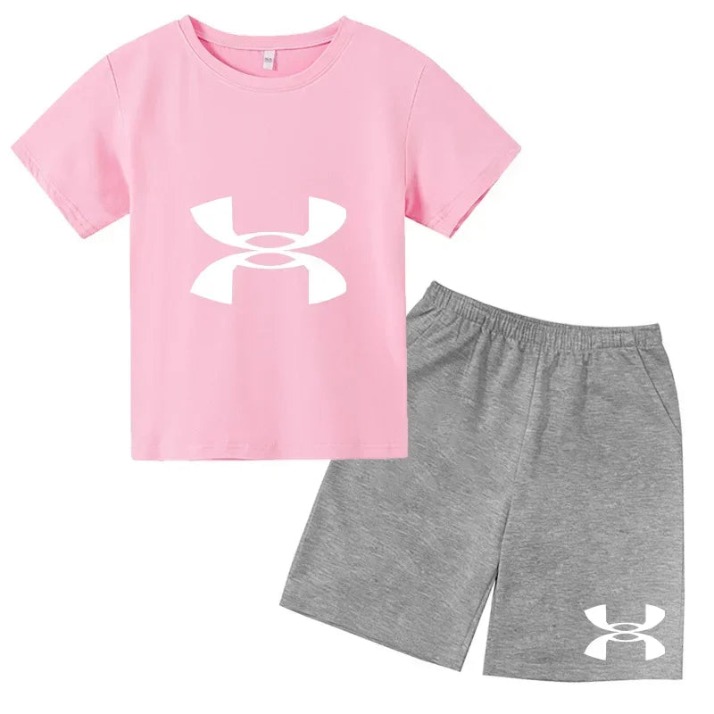Short-Sleeved T-Shirt And Shorts with Printed Logo - Stylish SportswearChildren's 2-Piece Sportswear Set -  Ensemble for Kids