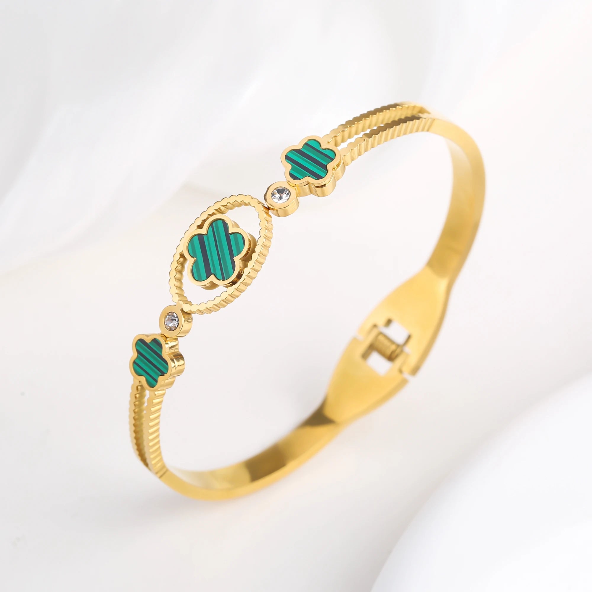 Chunky 18k Plating Stainless Steel Five Leaf Flower Open Bangle For Women Waterproof Party Wrist Jewelry 2025 Bijoux Clover