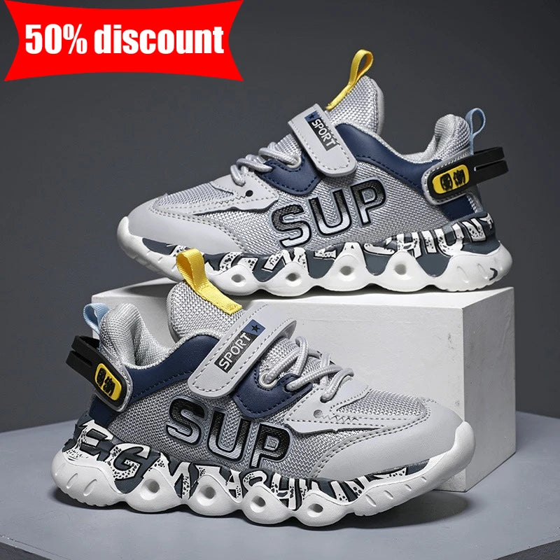 Childrens Sports Shoes Breathable Mesh Rebound Summer Campus Exercise Jogging Shoes New Boys Daily Lightweight Walking Shoes