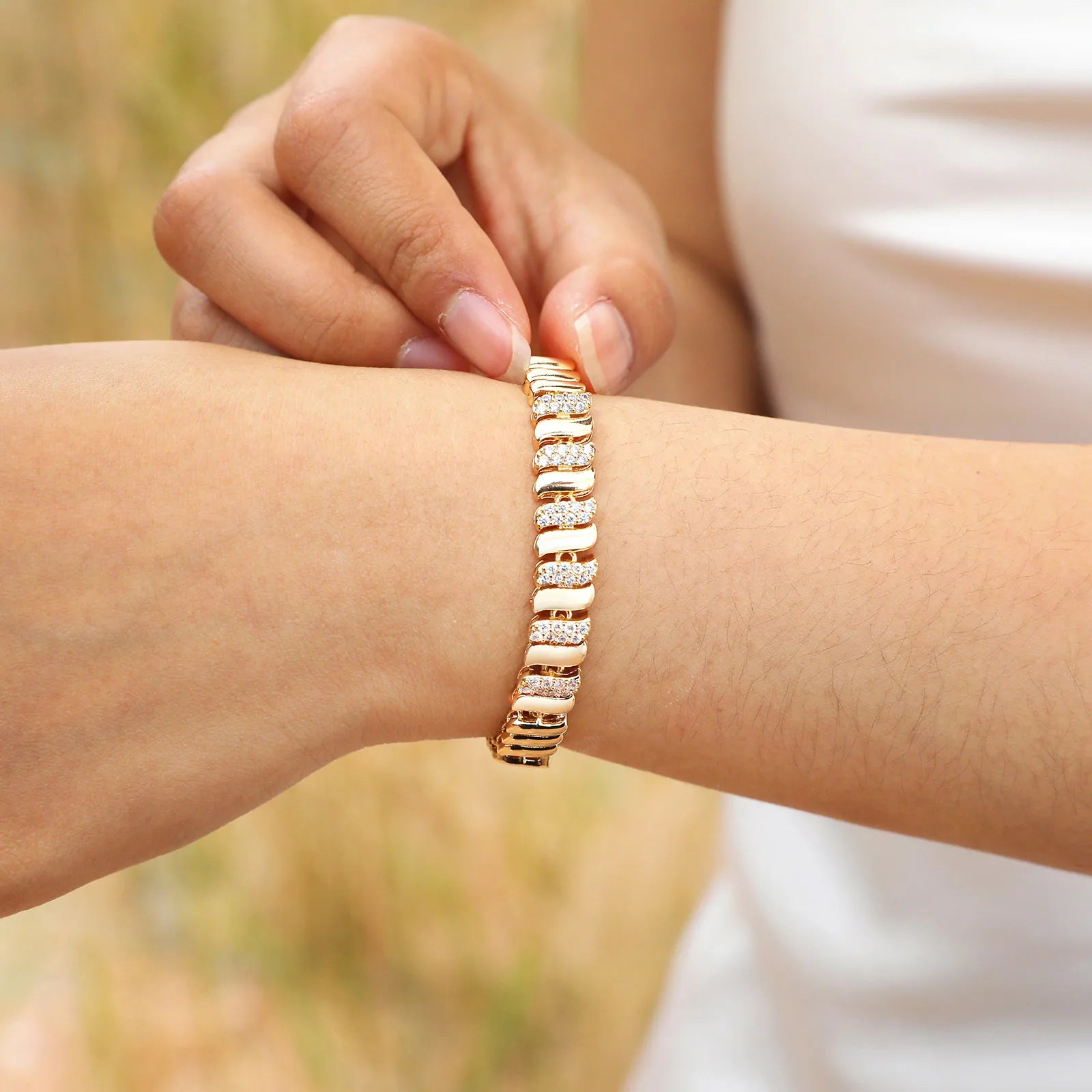 Elegant Pave Link Women's Chain Bracelets Cubic Zirconia Inlay Statement Jewelry