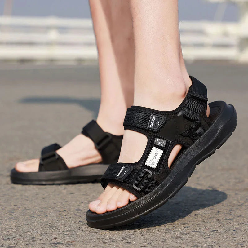 A Pair of New Summer Wear-Resistant Men's Sandals, Breathable Casual Business Beach Shoes, Thick-Soled Non-Slip Soft-Soled Shoes