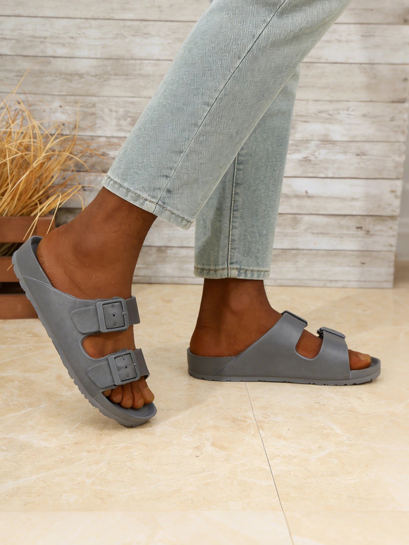 Men's Casual Simple Flat-Soled Adjustable Buckle Double-Bar Eva One-Piece Slip-On Slippers, Comfortable, Breathable, Lightweight Beach Slippers
