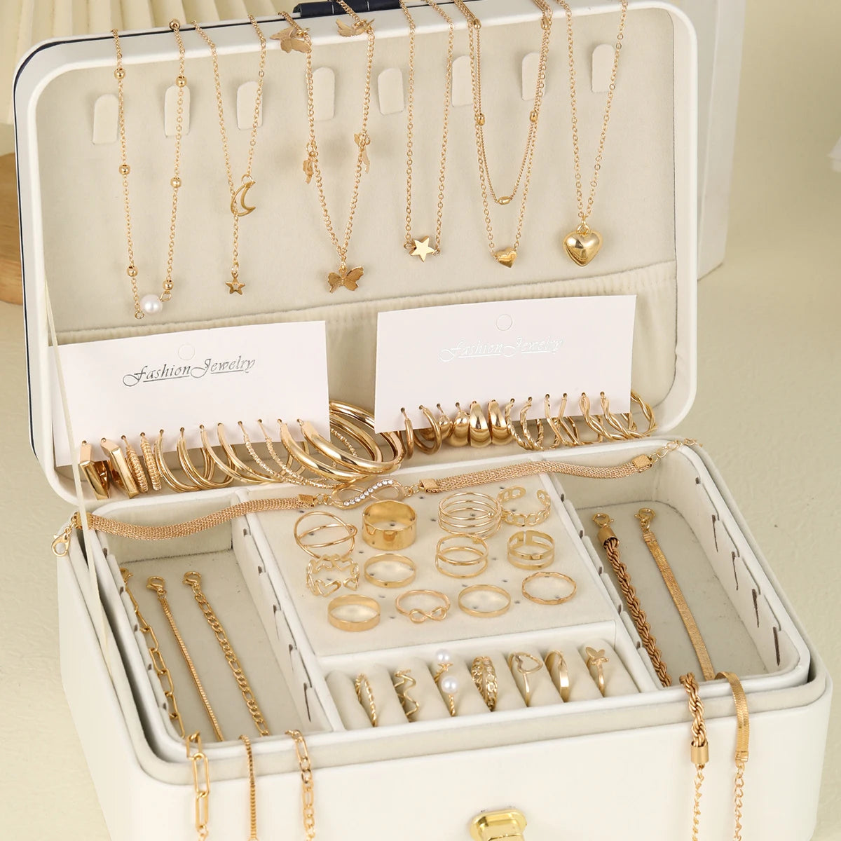 Elegant Vintage Chic Jewelry Set Including Pendant Necklaces,Twisted C-Hoop Earrings,Gold Color Rings,Bracelet ,Daily Outfits