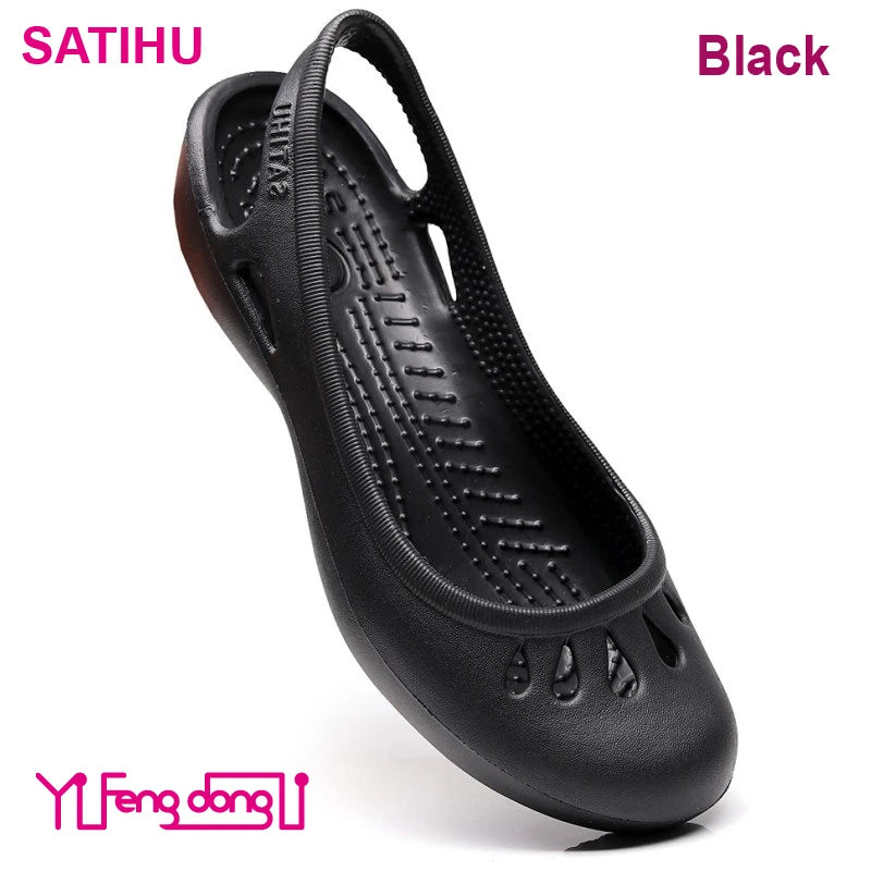 Ultra-light women's clogs:Breathable,soft,elastic,waterproof,non-slip,easy to clean,versatile and stylish.For commuting,work