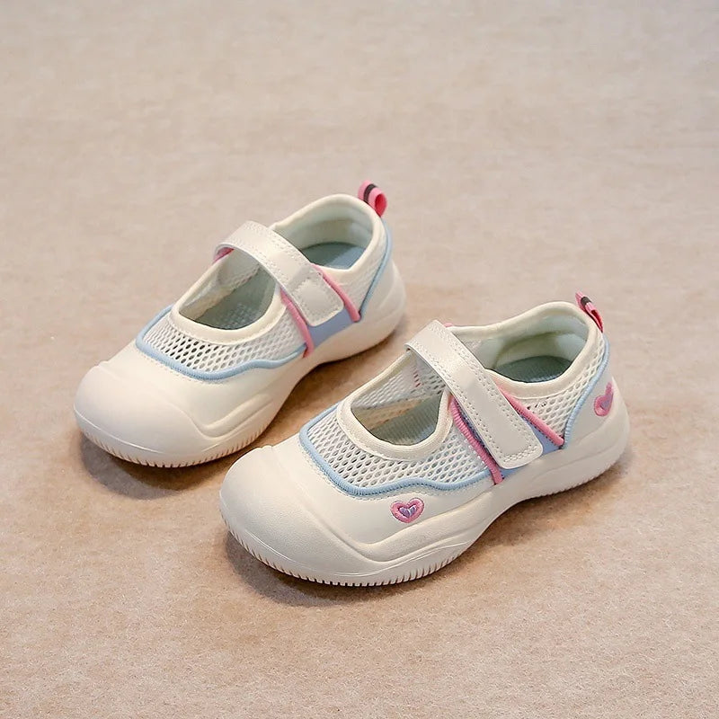 Girls Summer Breathable Sports Sandals Mesh Upper Rubber Sole Magic Tape Closure Fashionable Formal Shoes for Children