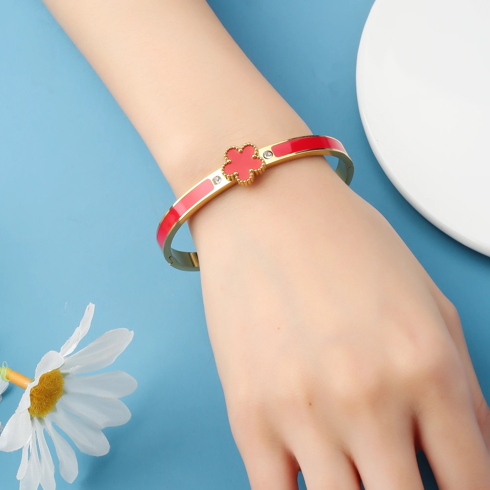 Chunky 18k Plating Stainless Steel Five Leaf Flower Open Bangle For Women Waterproof Party Wrist Jewelry 2025 Bijoux Clover