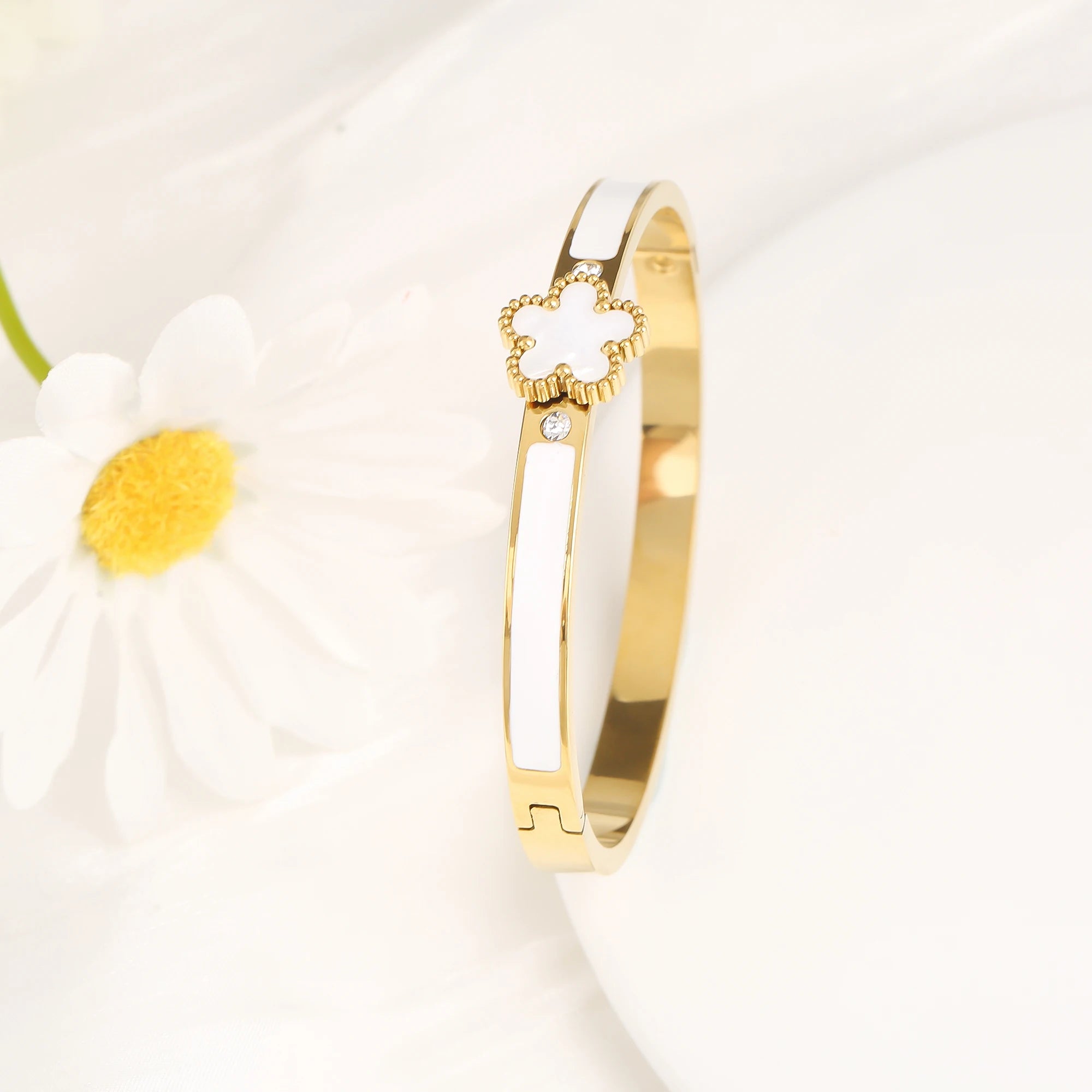 6 Colors Classic Luxury Stainless Steel Five Leaf Flower Open Bangle Simple for Woman Girl Party Trend Enamel Jewelry  Clover