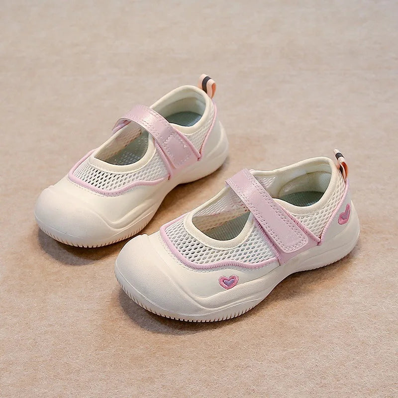 Girls Summer Breathable Sports Sandals Mesh Upper Rubber Sole Magic Tape Closure Fashionable Formal Shoes for Children