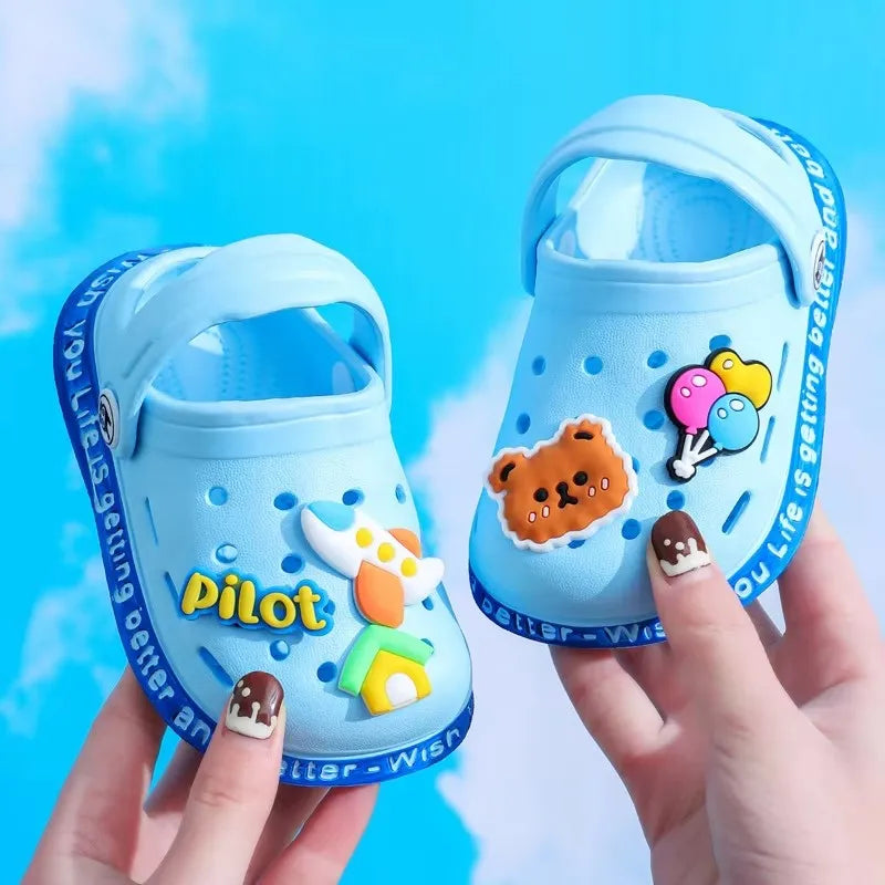 Kids Summer Cartoon Cave Hole Sandals Cute EVA Beach Sandals Non-Slip Soft Soled Quick Drying Boy Girl Shoe