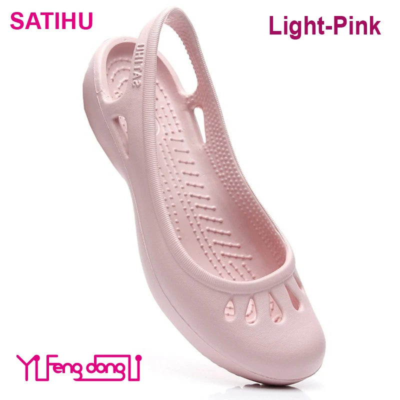 Ultra-light women's clogs:Breathable,soft,elastic,waterproof,non-slip,easy to clean,versatile and stylish.For commuting,work