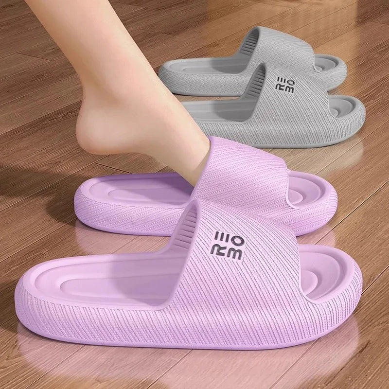 Summer Fashion Slippers Men Shoes Comfortable Slippers For Men Home Flat Sandals Flip Flops Couples Bathroom Indoor Slides