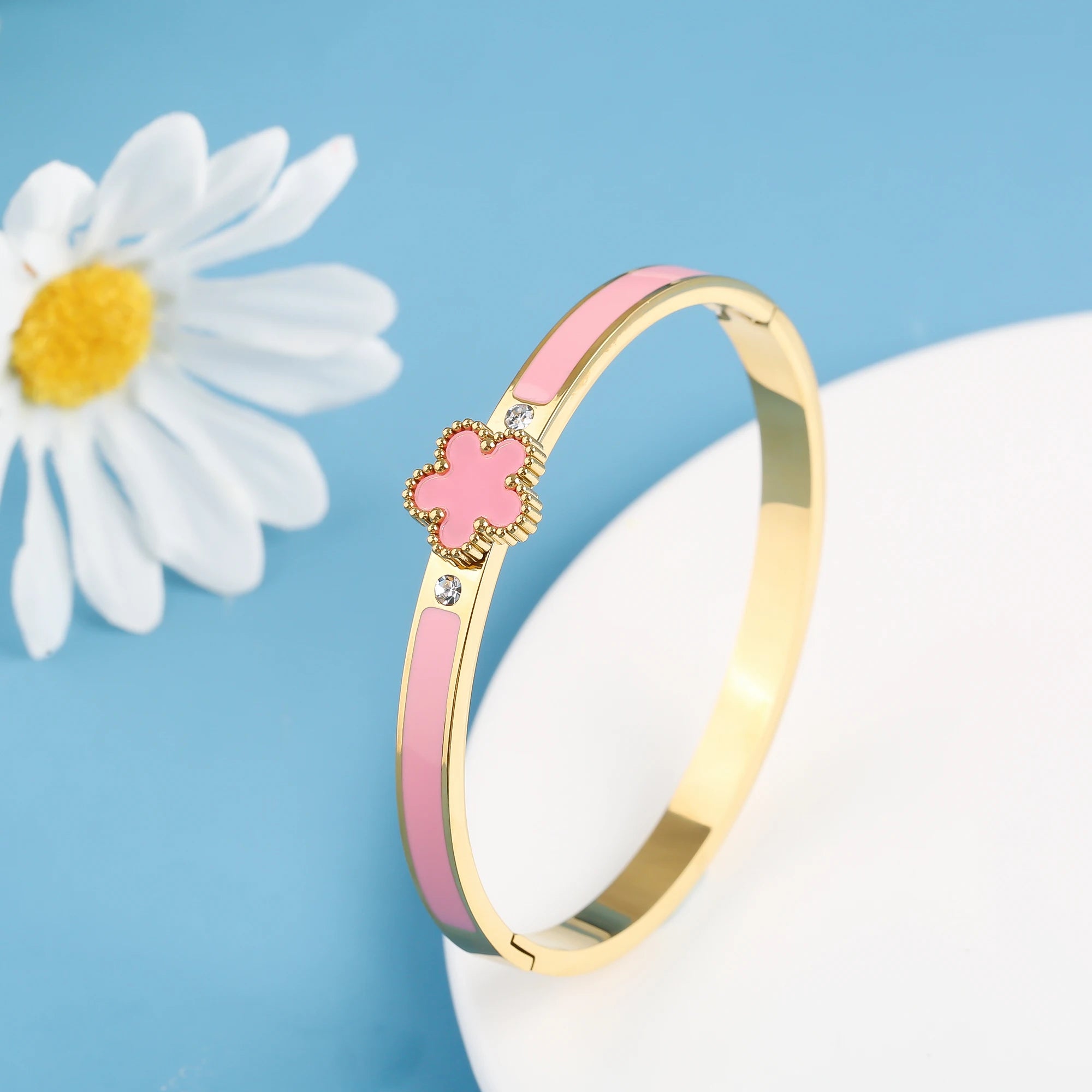 Chunky 18k Plating Stainless Steel Five Leaf Flower Open Bangle For Women Waterproof Party Wrist Jewelry 2025 Bijoux Clover