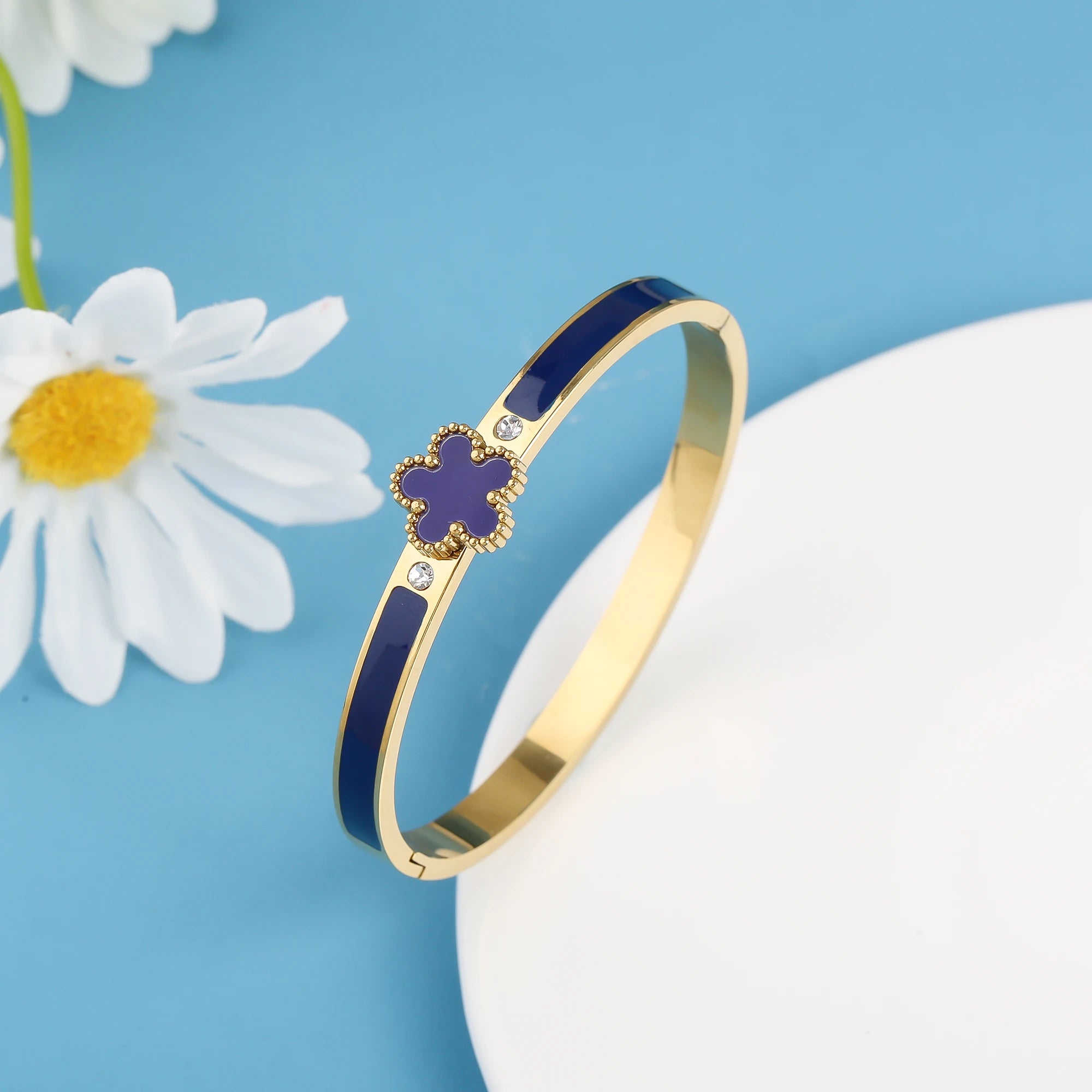 Chunky 18k Plating Stainless Steel Five Leaf Flower Open Bangle For Women Waterproof Party Wrist Jewelry 2025 Bijoux Clover