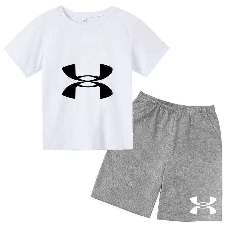 Short-Sleeved T-Shirt And Shorts with Printed Logo - Stylish SportswearChildren's 2-Piece Sportswear Set -  Ensemble for Kids