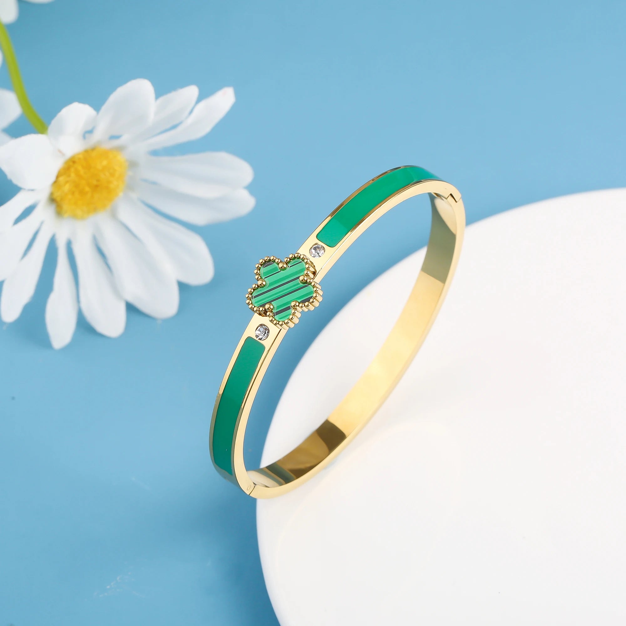 Chunky 18k Plating Stainless Steel Five Leaf Flower Open Bangle For Women Waterproof Party Wrist Jewelry 2025 Bijoux Clover