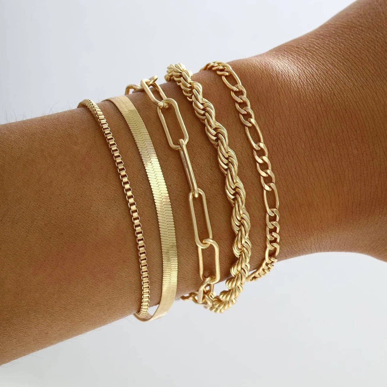 Elegant Vintage Chic Jewelry Set Including Pendant Necklaces,Twisted C-Hoop Earrings,Gold Color Rings,Bracelet ,Daily Outfits